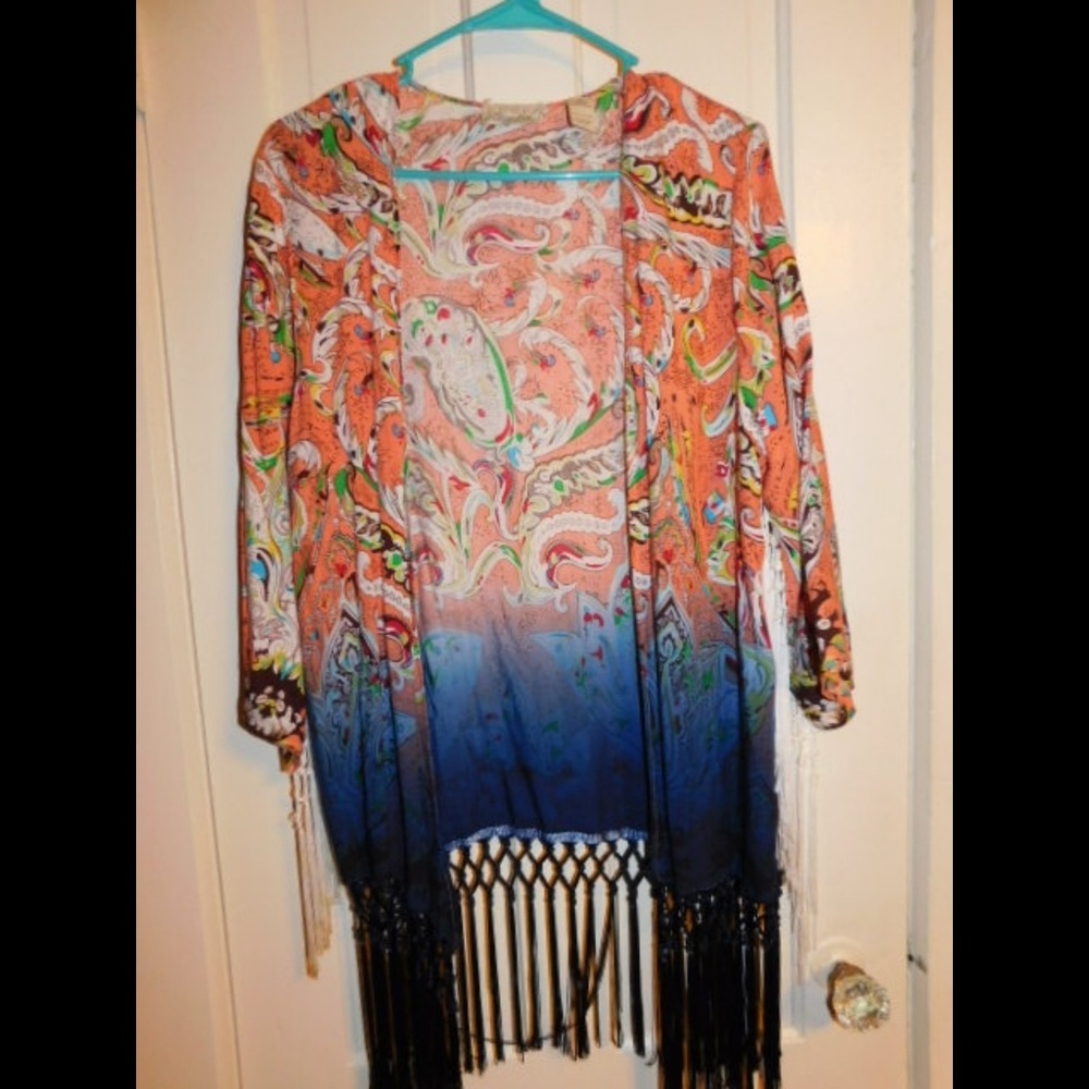 Gimmicks (BKE) Tassle Kimono Medium